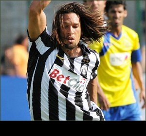 Amauri has two months to rescue Juventus career