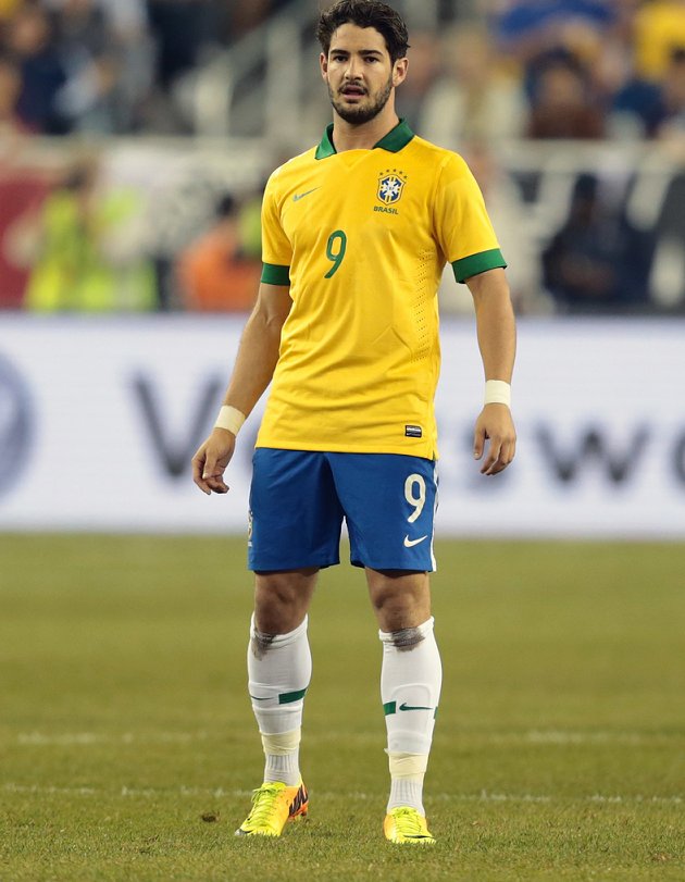 ​Hiddink: Pato to stay on loan at Chelsea