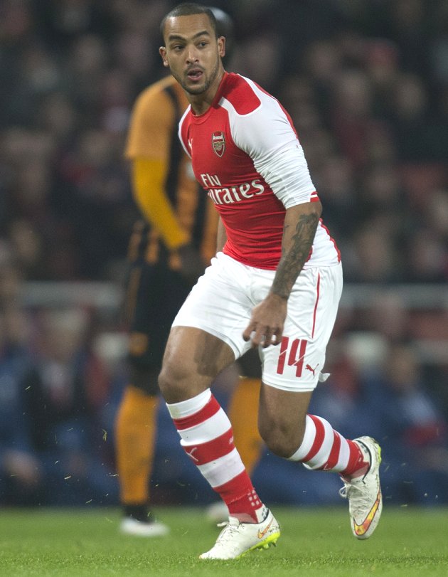 Walcott: Arsenal players should thrive with difficult games looming