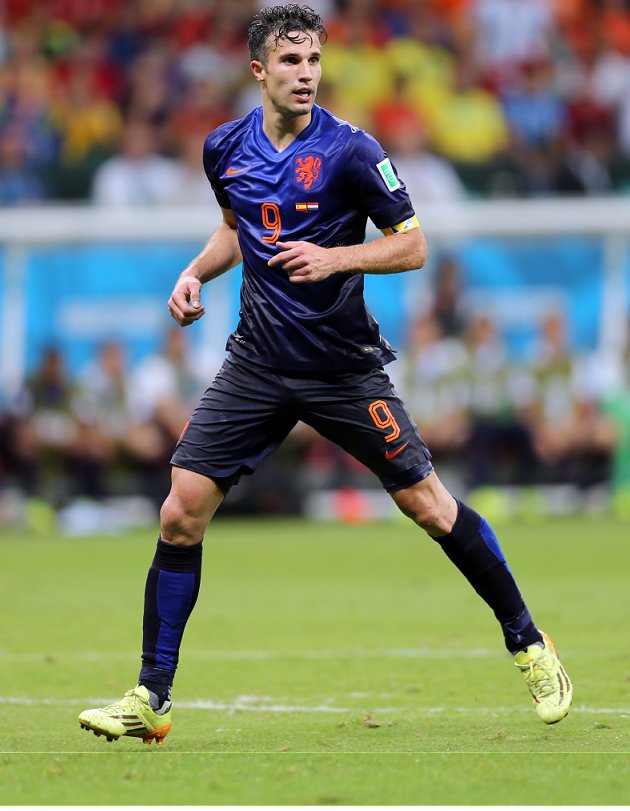 Feyenoord striker Van Persie hints retirement close