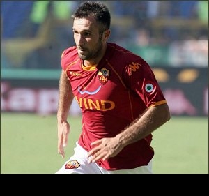 Agent reveals Man Utd in advanced talks for Roma striker Vucinic