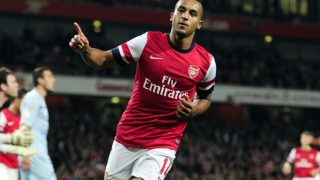 Arsenal winger Walcott open to foreign move