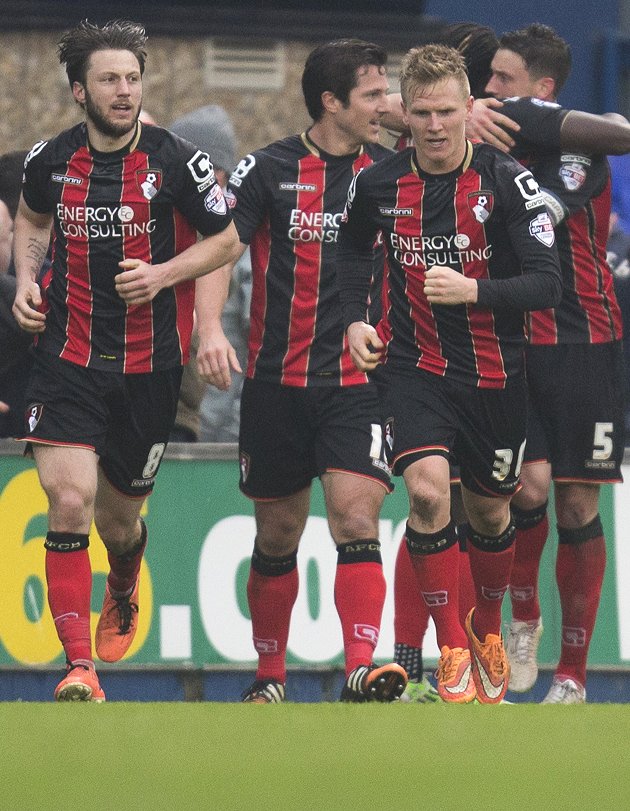 ​Bournemouth allow Goodship to extend Yeovil stay