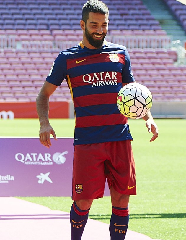 Players push Barcelona board not to give up on Turan registration