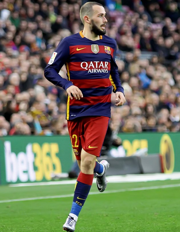 Barcelona reject Sevilla terms for Vidal; seek rival offers