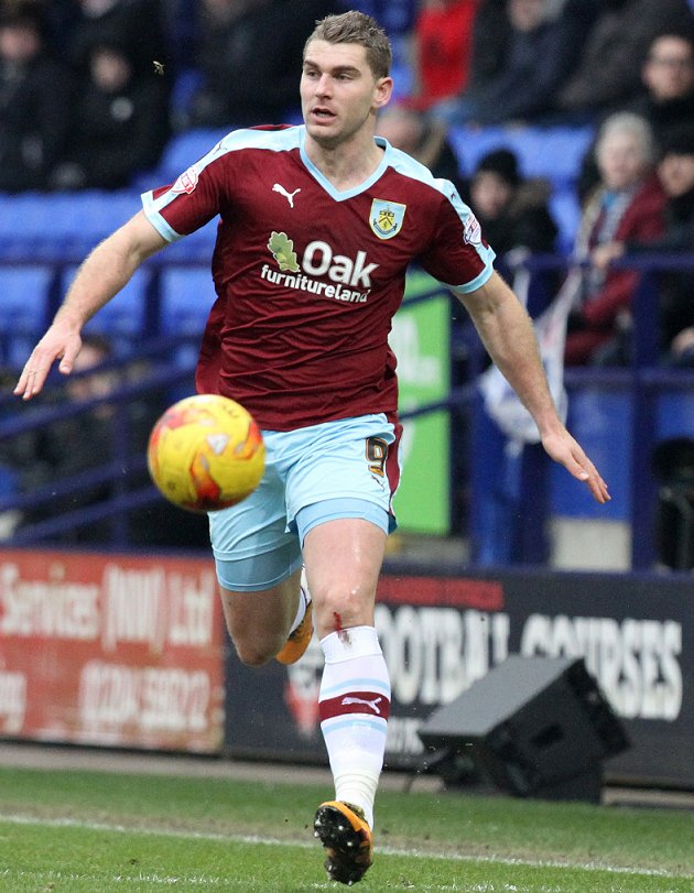 Sam Vokes to be handed new deal at Burnley