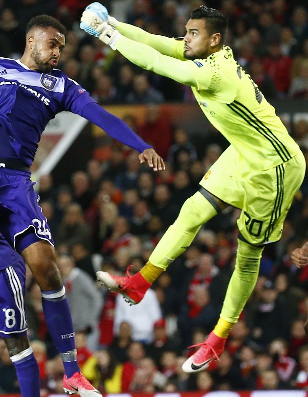 Man Utd goalkeeper Romero cleared of serious injury