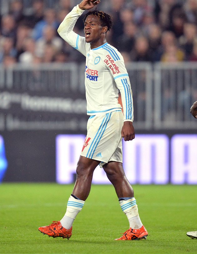 Marseille striker Batshuayi stalls on Crystal Palace move