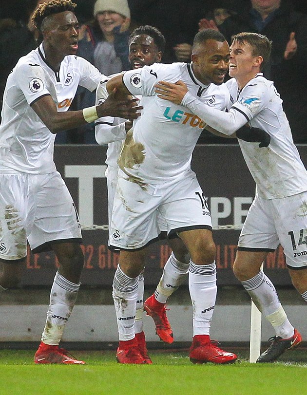 ​King lauds 'important' Swansea teammate Ayew