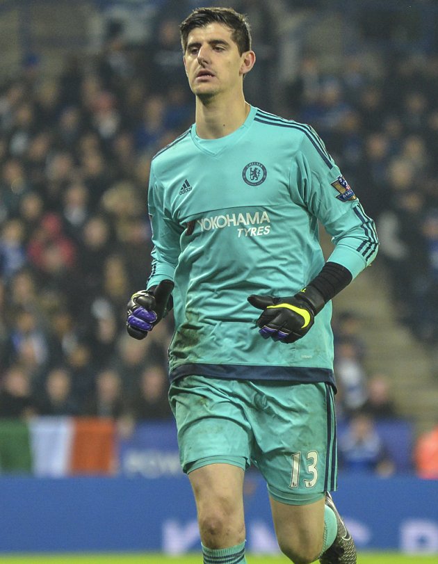 Chelsea boss Hiddink admits tension between Courtois and Lollichon