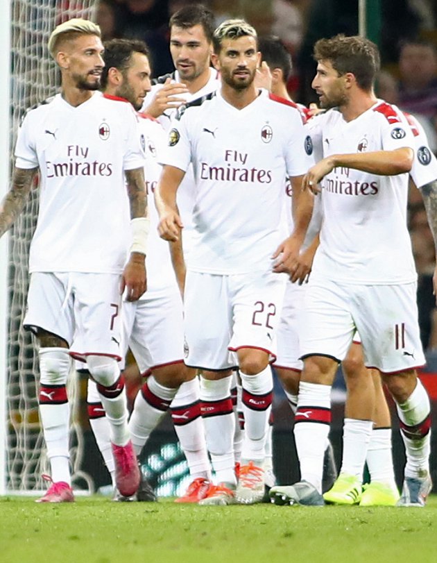 Ibrahimovic prepared to stay with AC Milan despite Gazidis row