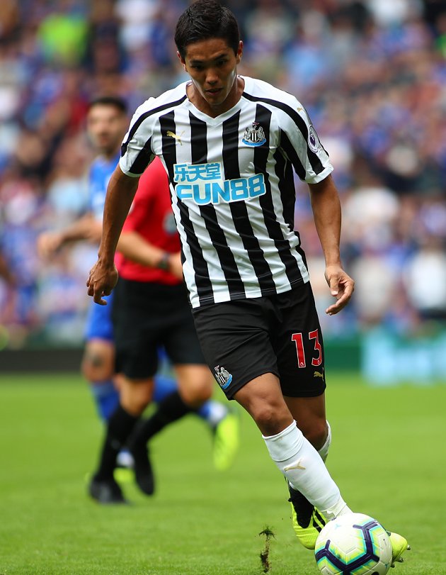 Eibar wrapping up signing of Newcastle striker Muto today