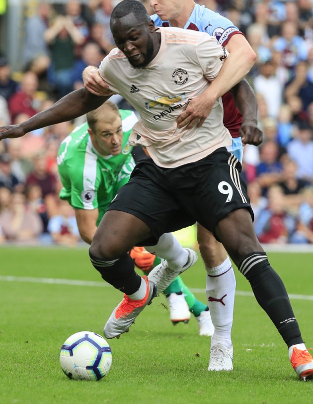 Lukaku blames Man Utd chemistry for goalscoring drought