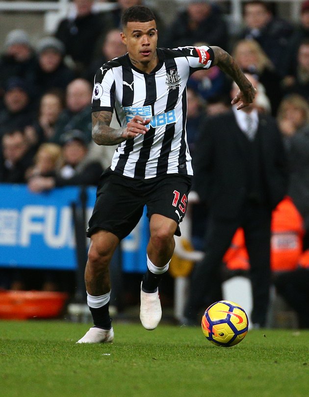 Kenedy blows late penalty as Newcastle draw at Cardiff