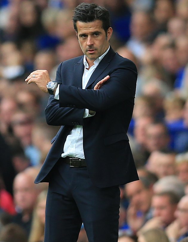 Everton boss Silva ponders Dowell options