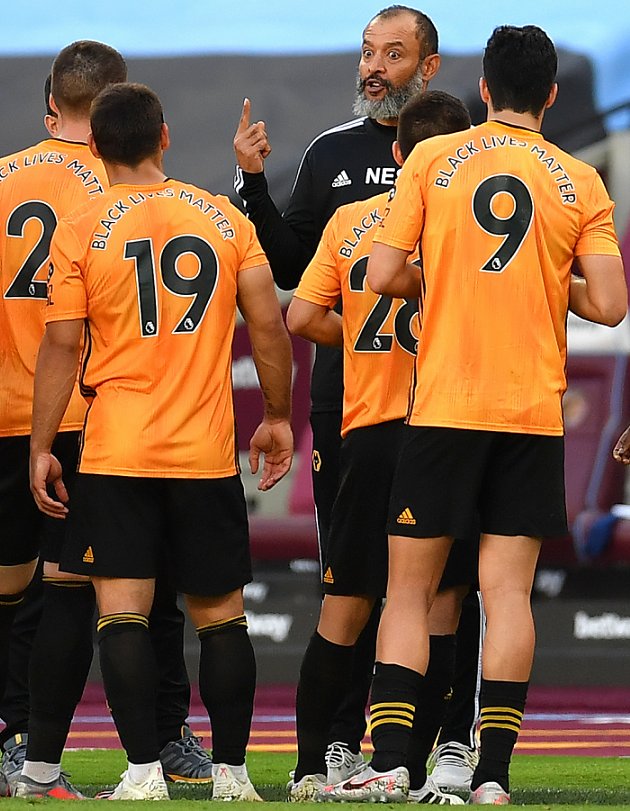 Wolves in new contract talks with manager Nuno
