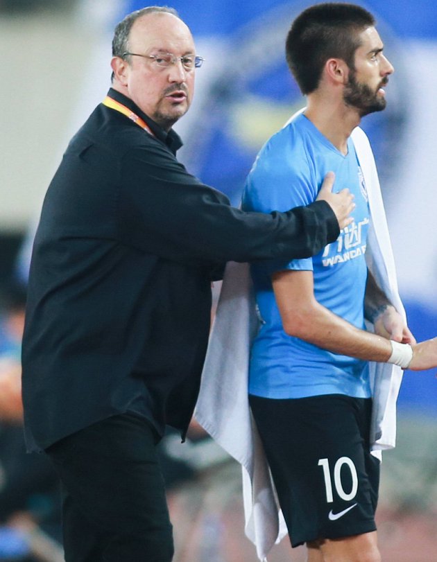 Dalian Yifang coach Rafa Benitez admits Prem return on agenda