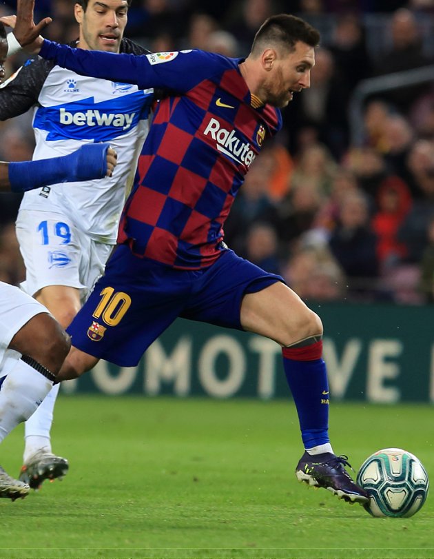 Saviola warns Lautaro about Messi and Barcelona