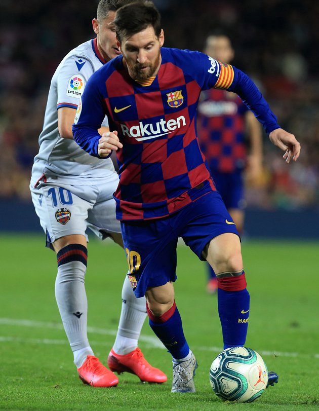 Barcelona on brink of securing Messi to new deal