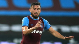 West Ham cruise to Carabao Cup win over Hull