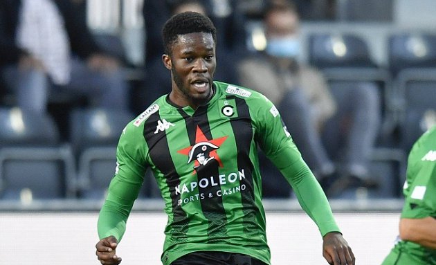 Chelsea striker Ike Ugbo admits big transfer ambitions