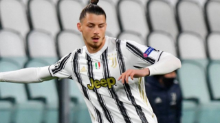 Agent reveals Newcastle, Crystal Palace offers to Juventus defender Dragusin