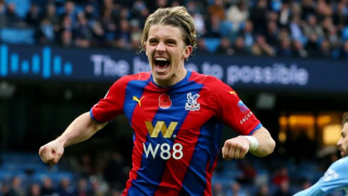 Crystal Palace chairman Parish hopes to keep hold of Chelsea midfielder Gallagher