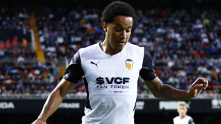 Valencia consider buying outright Leeds winger Helder Costa