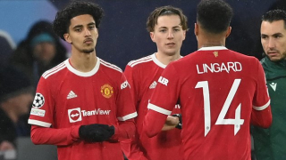 ​Man Utd tie down promising youngster Charlie Savage to new contract