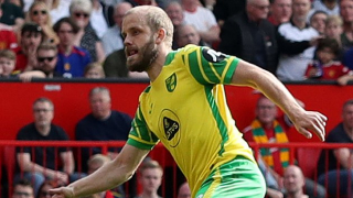 Norwich boss Smith happy seeing Pukki sign new contract