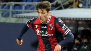 Arsenal sees competition drive up price for Bologna fullback Aaron Hickey