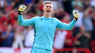 Ex-Forest keeper Samba hails Henderson after flipping off Liverpool fans