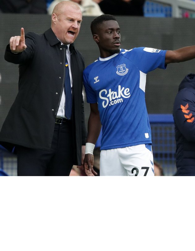 Everton boss Dyche full of praise for Doucoure