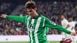 Keepers honour Iribar; Real Betis top 4 dream; Barcelona defence set record: 10 things from this week's LaLiga you must know