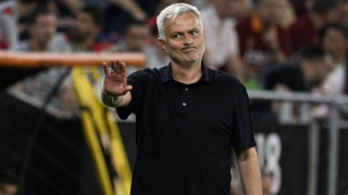 Chelsea striker Lukaku puts in call to Roma coach Mourinho