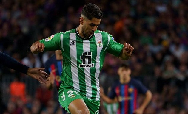 Real Betis legend Joaquin signs on for 'one more year' with records in sight