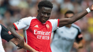 Arsenal star Bukayo Saka carrying injury