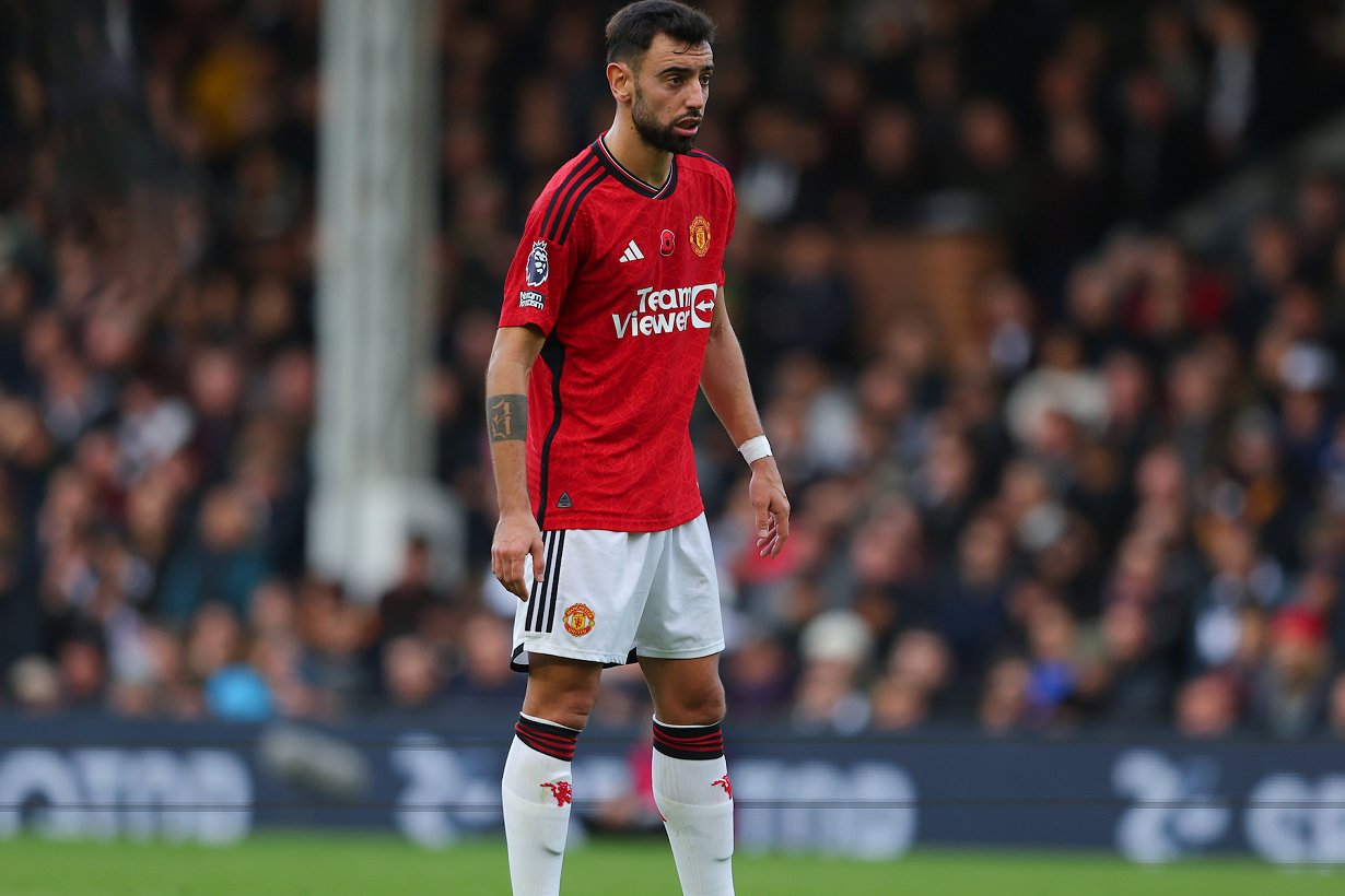 Al-Nassr keen as Fernandes ponders Man Utd exit