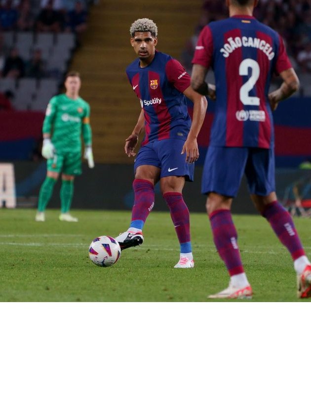 Barcelona defender Araujo: Last summer there was talk of Man Utd