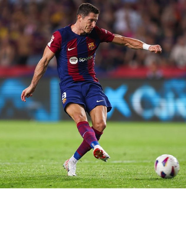 Hat-trick ace Lewandowski tells Barcelona teammates: If you create I'll score